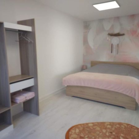 Ferienwohnung La Sweet du Globe Maubeuge Exterior foto